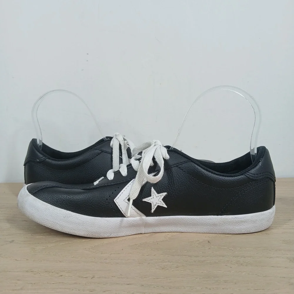 Converse Sneakers Junior US 6 Black White Leather Low Top Retro Skate Streetwear